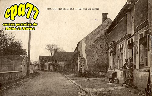 Quiers - La Rue du Lavoir