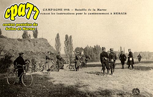 Rebais - Bataille de la Marne - Fourriers prenant les instructions pour le cantonnement  Rebais
