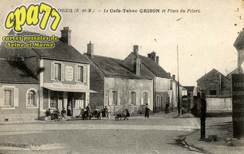 Recloses - Le Caf-Tabac Grison et Place du Pilori