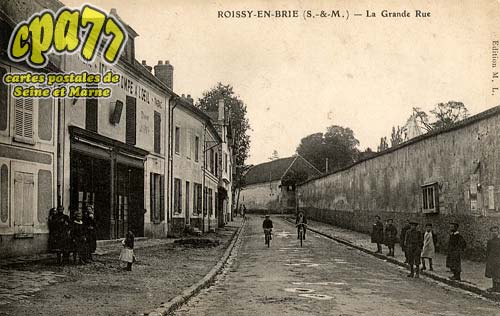 Roissy En Brie - La Grande Rue