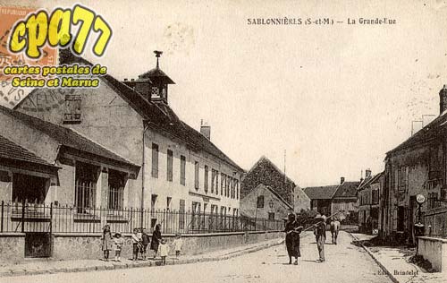 Sablonnires - La Grande-Rue