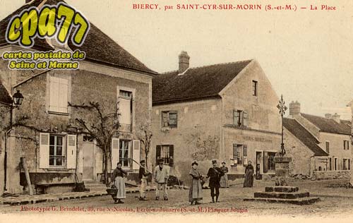 St Cyr Sur Morin - Biercy, par Saint-Cyr-Sur-Morin - La Place