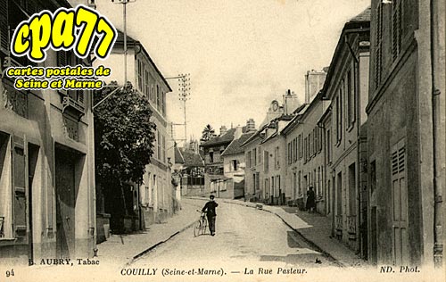 St Germain Sur Morin - La Rue Pasteur