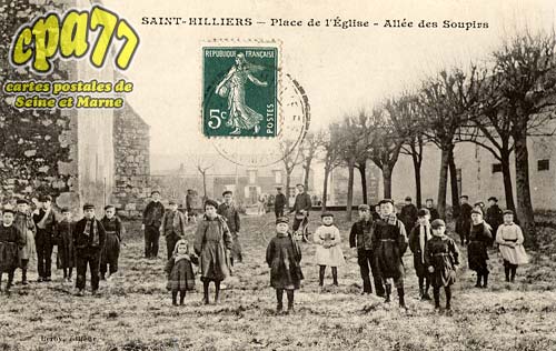 St Hilliers - Place de l'Eglise - Alle des Soupirs