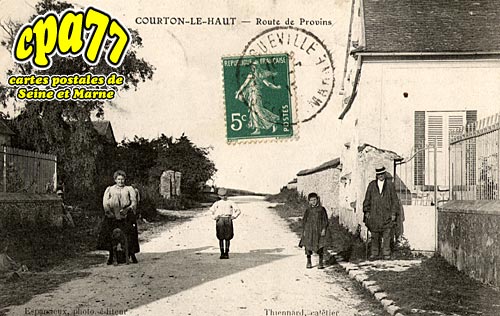 St Loup De Naud - Courton-le-Haut - Route de Provins