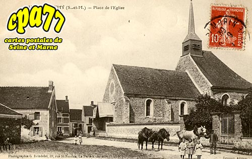 St Rmy De La Vanne - Place de l'Eglise
