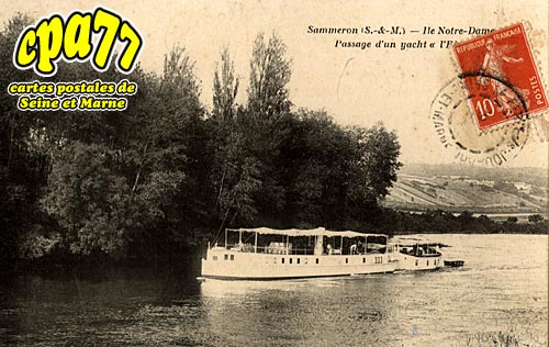 Sammeron - Ile Notre-Dame - Passage d'un yacht