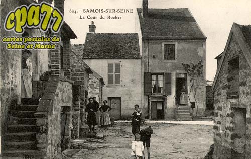 Samois Sur Seine - La Cour du Rocher