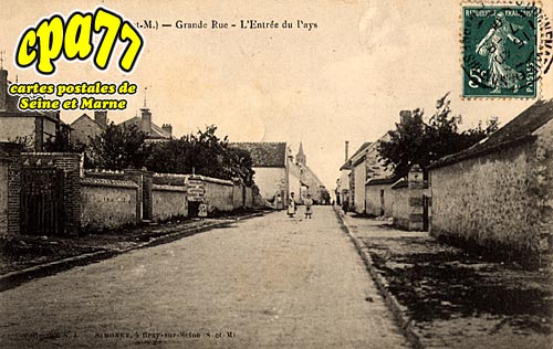 Sognolles En Montois - Grande Rue - L'Entre du Pays