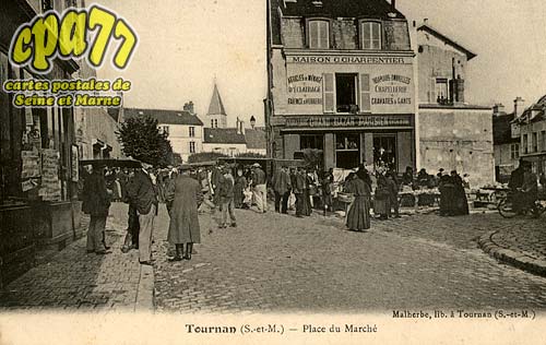 Tournan En Brie - Place du Marché