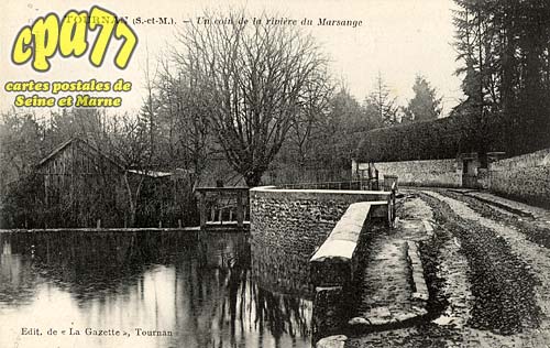 Tournan En Brie - Un coin de la rivière du Marsange
