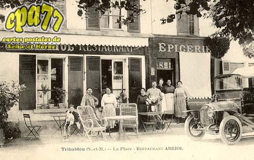Trilbardou - La Place - Restaurant ABRIOL