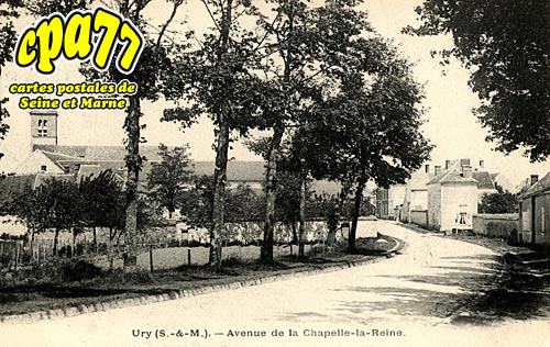 Ury - Avenue de la Chapelle-la-Reine