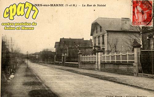Vaires Sur Marne - La Rue de Noisiel