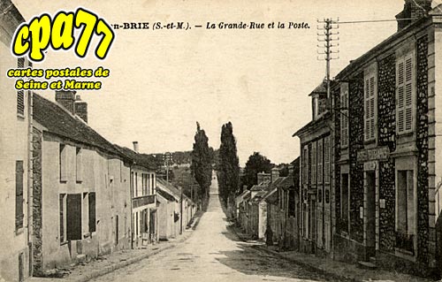 Valence En Brie - La Grande Rue et la Poste
