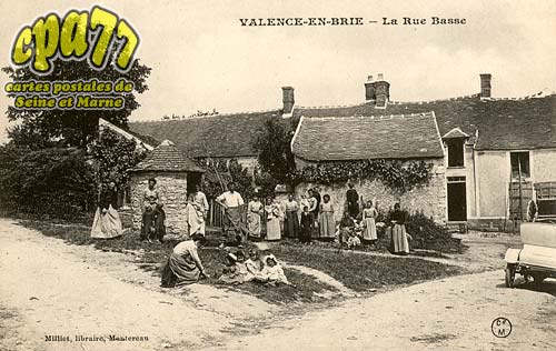 Valence En Brie - La Rue Basse