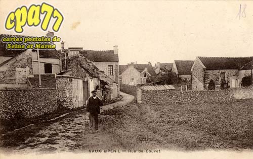 Vaux Le Pnil - Rue de Couvet