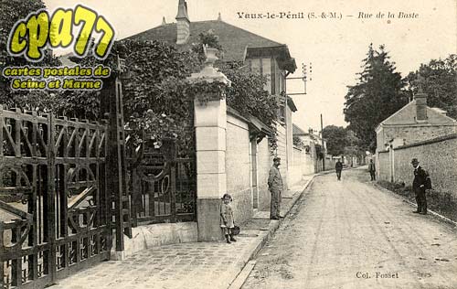 Vaux Le Pnil - Rue de la Baste