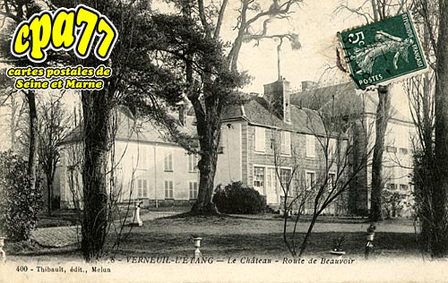 Verneuil L'tang - Le Chteau - Route de Beauvoir