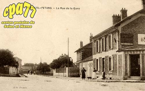 Verneuil L'tang - La Rue de la Gare