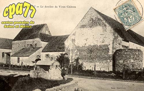 Villebéon - Le derrière du vieux Château