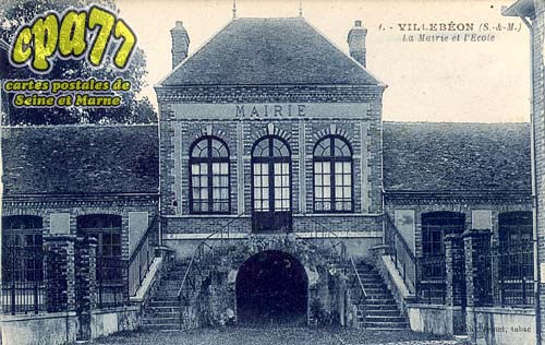Villebon - La Mairie et l'Ecole