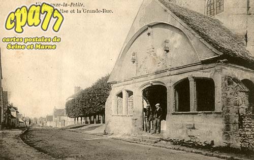 Villenauxe La Petite - Le Porche de l'Eglise et la Grande-Rue