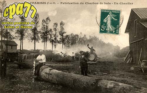 Villeparisis - Fabrication du Charbon de Bois - Un Chantier