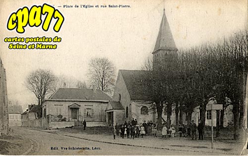 Villeroy - Place de l'Eglise et rue Saint-Pierre