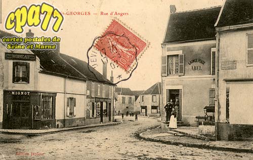 Villiers St Georges - Rue d'Angers