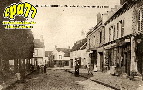 Villiers St Georges - Place du March et l'Htel-de-Ville