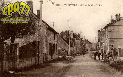Voulton - La Grande Rue